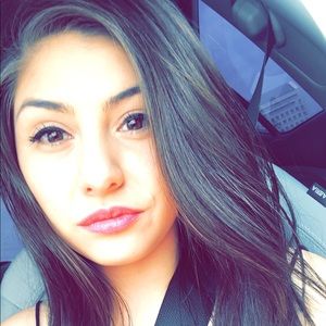 Meet your Posher, Ariana